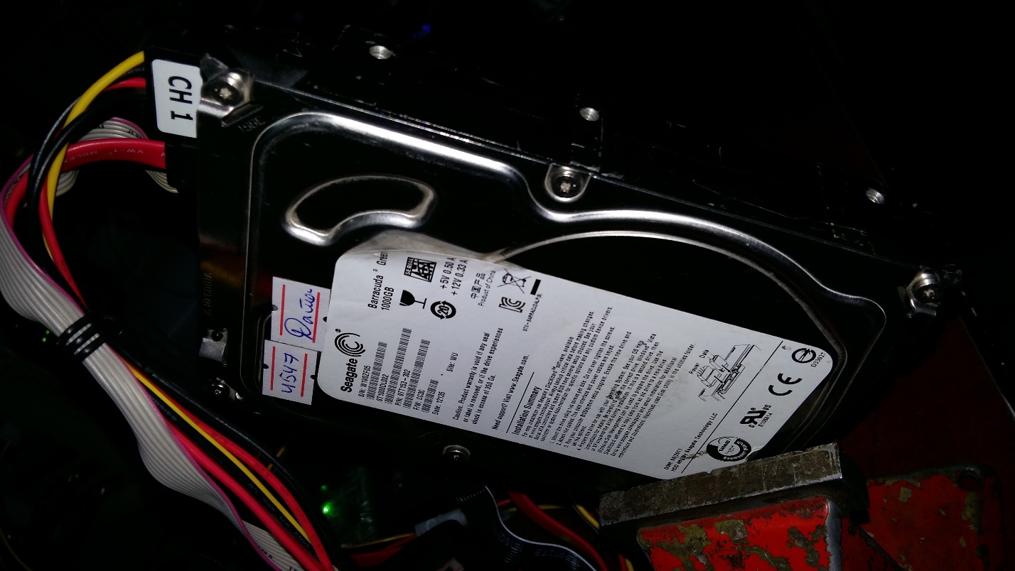 Жёсткий диск Seagate на диагностическом оборудовании
